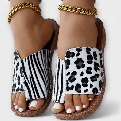Jenna - Two-Tone Slippers with Leopard Print