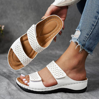 Caroline™ – Slip-On Sandals