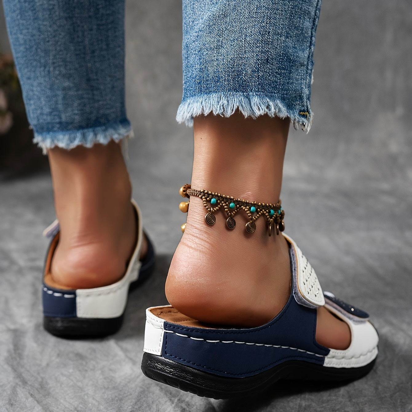 Caroline™ – Slip-On Sandals