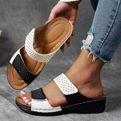 Caroline™ – Slip-On Sandals