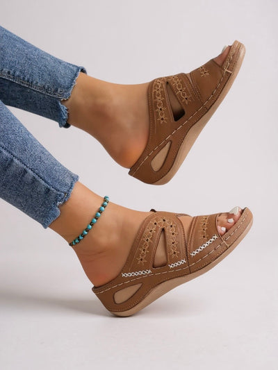 Calla - Embroidered Slide Sandals