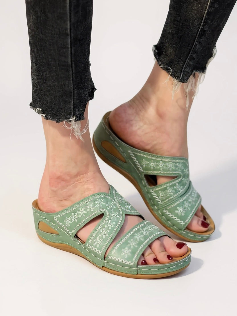 Calla - Embroidered Slide Sandals