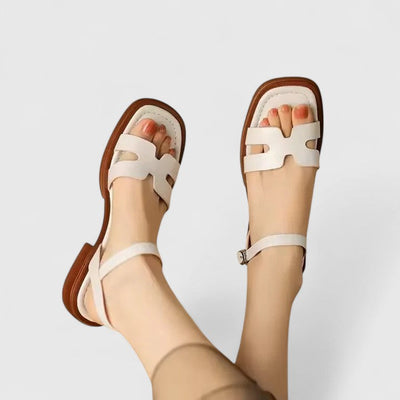 Deliane - Sophisticated Flat Sandals