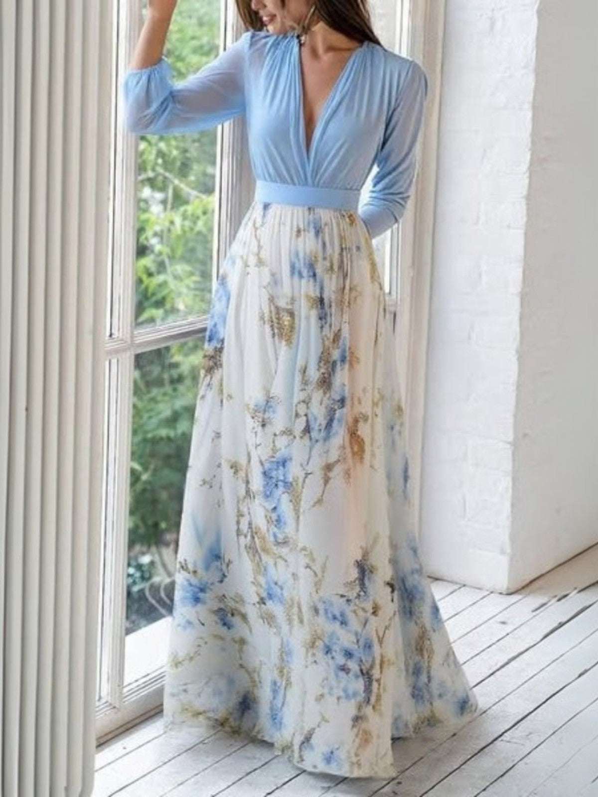 Dolores - Elegant Floral Maxi Dress